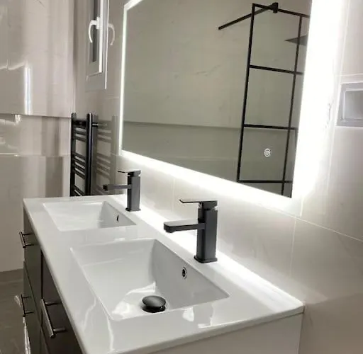 -2-zentral-traumwohnung-rhein Apartment